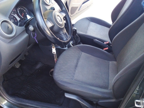 Volkswagen Voyage 1.6 Comfortline 101cv 2014