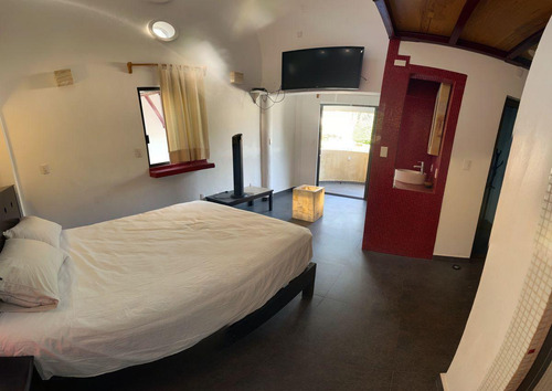 Casa Con Alberca En Privada Con Acceso Y Vista Al Lago De Tequesquitengo