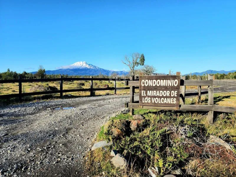 Imagen 1 de 12 de Vista Al Volcán Calbuco | Cabaña, Galpón Y Bodega.