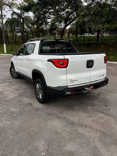 Fiat Toro 1.8 16v Freedom Flex 4x2 Aut. 4p