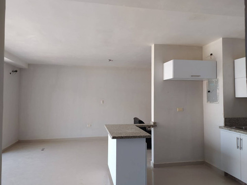 Imagen 5 de 12 de Gabriela Giron Vende Apartamento En Sabana Larga Valencia