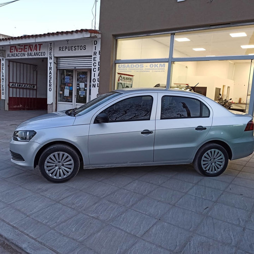 Volkswagen Voyage 1.6 Comfortline Plus 101cv 2014
