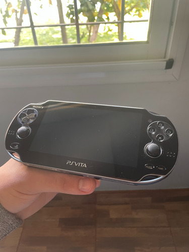 Ps Vita Pch-1101 - Con Pkgj Y Adrenaline - Negro
