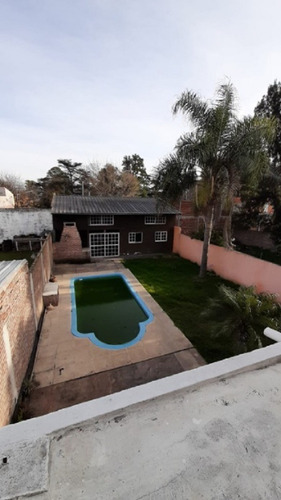 Imagen 24 de 30 de Permuta - Casa De 8 Ambientes En Venta - Ituzaingo Norte
