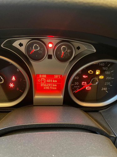 Ford Focus Ii Trend Plus 1,6 Nafta 5p Chocado Funcionando