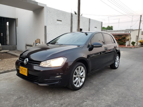 Volskwagen Golf Highline 1.6 2016 Automatico.