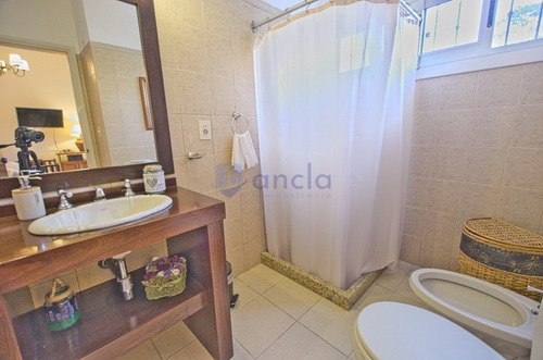 Casa En Venta - Playa Mansa- Ref: 1167