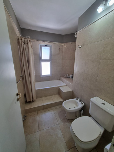 Casa En Venta Jardin Claret 4 Dormitorios Con Pileta