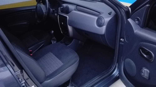 Renault Logan 2013 1.4 Entry Familier