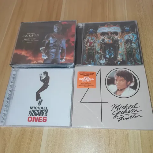 Pacote Com Quatro Michael Jackson - Música E Coleção