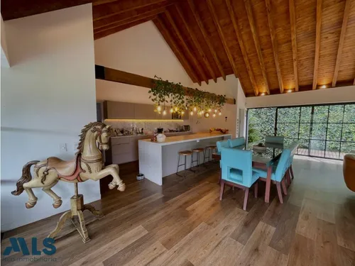 Hermosa Casa En El Retiro De Un Solo nivel(mls#253251)