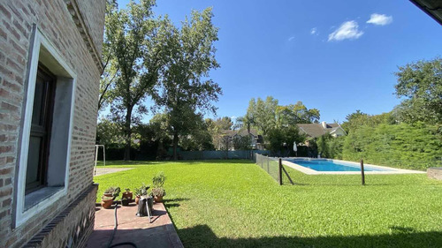 Casa En Venta En Barrio El Pato Verde Muñiz
