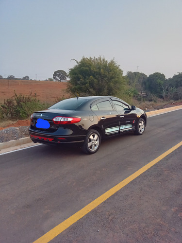Renault Fluence 2.0 Dynamique Hi-flex 4p
