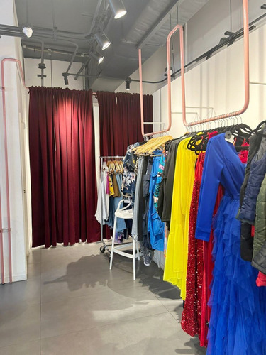 Fondo De Comercio En Venta Tienda De Ropa En Cc Los Próceres Libertador Caracas