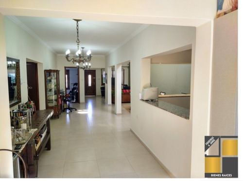 Imagen 6 de 14 de Casa En Venta En Valentin Alsina 3 Dormitorios
