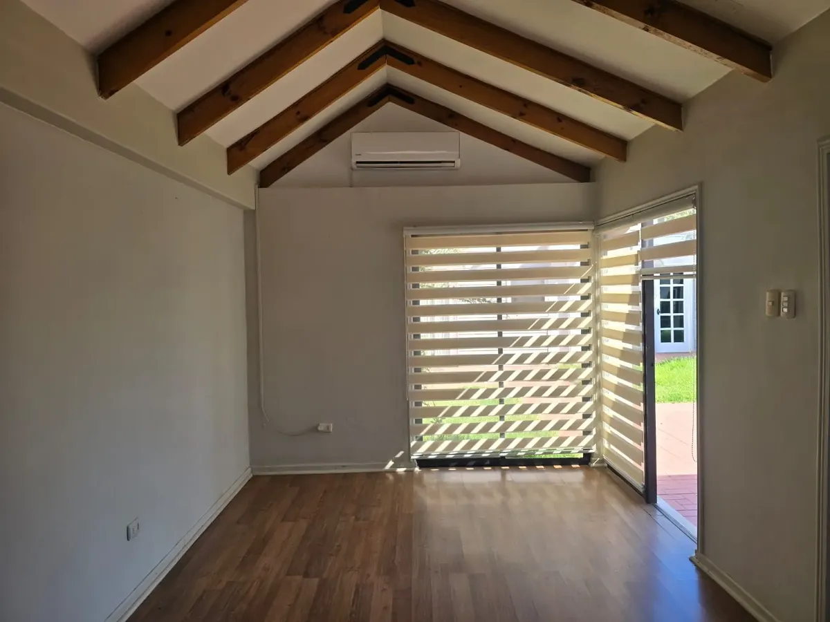 Imagen 4 de 21 de Atractiva Casa En Venta, Lugar Residencial, Talca.