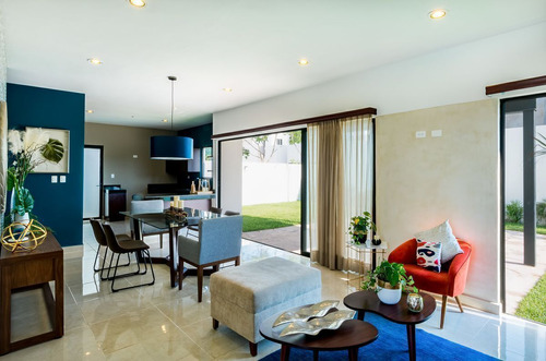 Casa En Venta Con Recamara En Planta Baja En Dzityá, Mérida