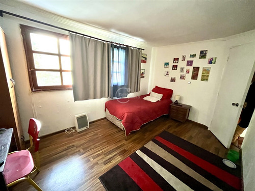 Casa En Venta De 5 Dorm. En Las Condes
