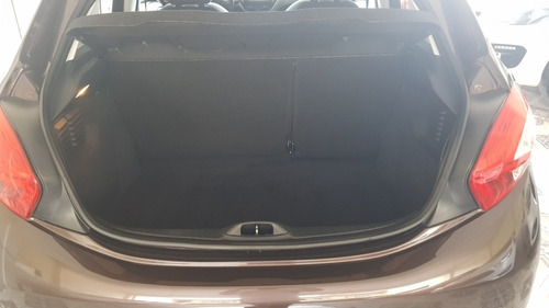Peugeot 208 1.6 Feline 2013