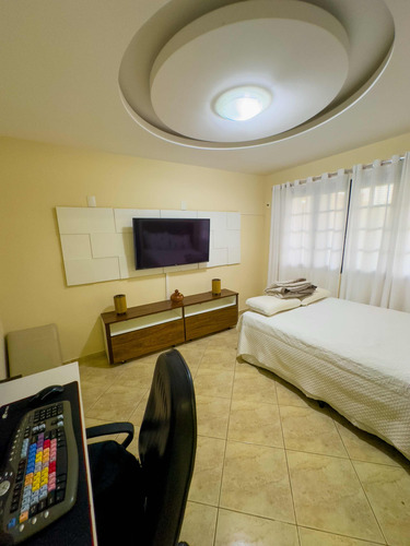 Casa Moderna Com 4 Suítes E Painel Solar Em Vargem Grande