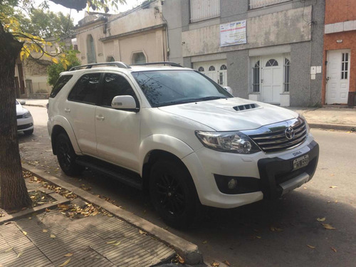 Imagen 5 de 6 de Toyota Sw4 2013 3.0 Srv Cuero I 171cv 4x4