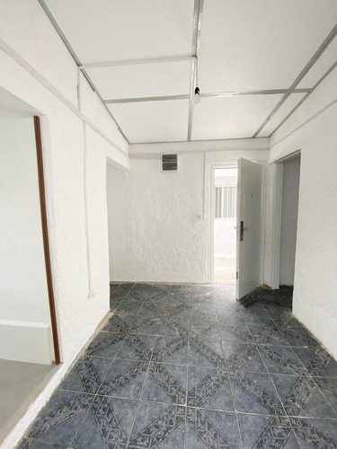 Venta Apartamento   De Un (1) Dormitorio Con Patio- Piedras Blancas