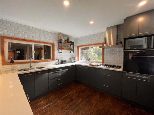 Hermosa Casa En Venta De 4 Dorm. En Frutillar Alto