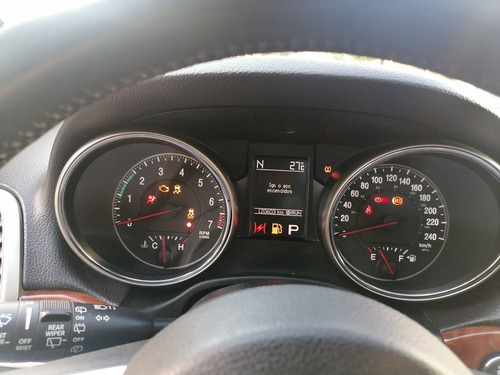 Imagen 11 de 14 de Jeep Grand Cherokee 2011 3.6 Limited Navegación V6 4x2 Mt