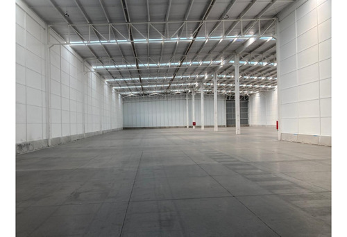 Arriendo Bodega De 2.468 M2 En Miraflores, Renca.