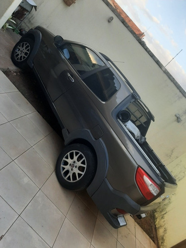Fiat Strada 2015 1.6 16v Trekking Cab. Dupla Flex 3p