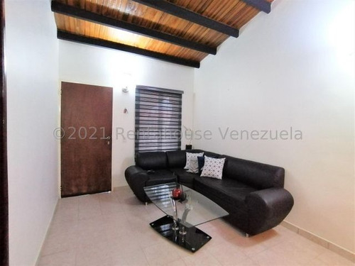 Imagen 29 de 30 de Casas En Venta En Urbanismo Privado Av. Intercomunal Cabudare Cod # 22-7152 Lida Y Moderna. Pide Tu Cita 412-1498654 Katty Vasquez Rentahouse Precio Negociable Y De Oportunidad! No Esperes Llama Ahora