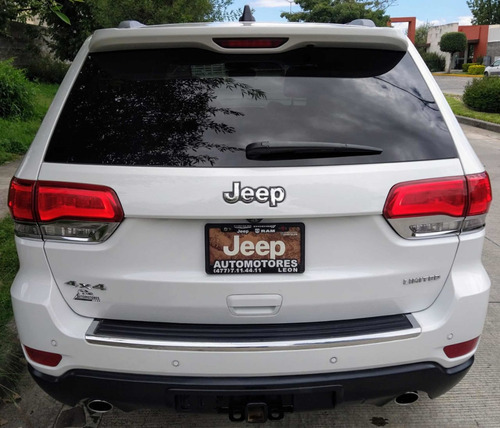 Imagen 4 de 15 de Jeep Grand Cherokee 2017 5.7 Limited Lujo 4x4 At