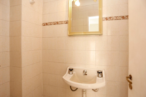 Departamento Cuatro Ambientes C/ Cochera Devoto