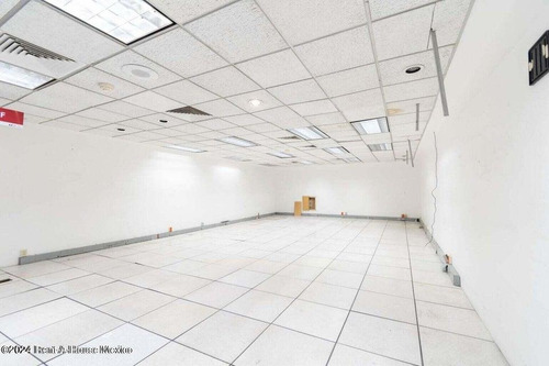 Edificio Comercial En Renta En Cuauhtemoc Calle Triunfo 25-226 Cr