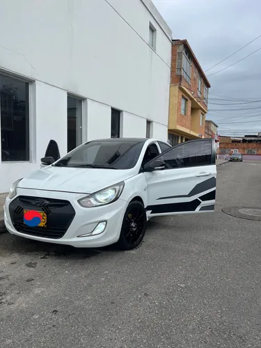 Hyundai Accent 1.6l 4 p