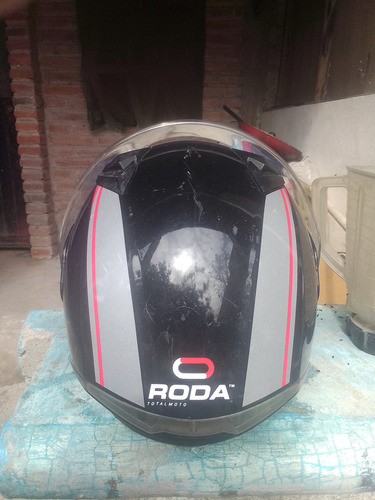 Buenas Noches Vendo 3 Cascos Para Moto En 1,800 Los 3 Están