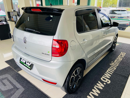 Volkswagen Fox 1.0 MI SELEÇÃO 8V FLEX 4P MANUAL