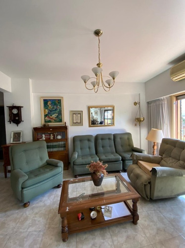 Imagen 4 de 14 de Departamento En Venta En Moron Centro