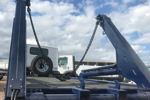 Imagem 2 de 8 de Caminhão Vw 26.280 Com Poliguindaste Articulado - 0km 21/22