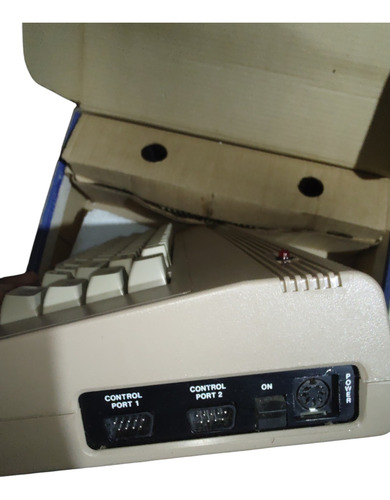 Pc Dream Comodore 64. 220v. C Fuente Caja Original Excelente (Usado)