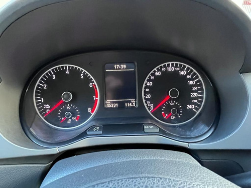 Imagen 3 de 4 de Volkswagen Suran 1.6 Highline 2015 Permuto Tatomacaya