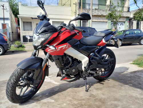 Bajaj Rouser Ns 200