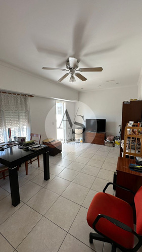 Se Vende Hermoso Chalet En Villa Bosch!!!! Frente A La Plaza Del Pio Xii
