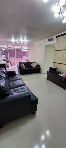 Imagen 4 de 17 de En Venta Apartamento Costa Guaica Ve03-0489