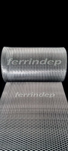 Malla Metál Romboidal Desplegado 8x17mm Rollo 50cm X 10mts