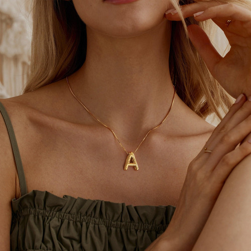 Baylay Collar Con Letra De Burbuja En Oro - Collar Con Letra