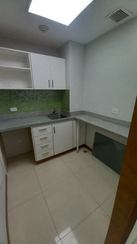 Alquilo Ofic. Edif. De Lujo En Las Mercedes Mun. Baruta 64m2