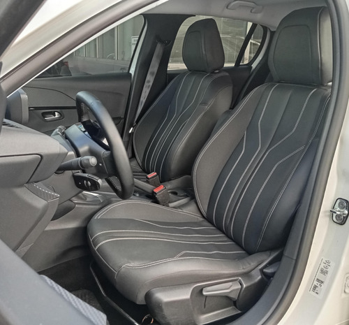 Peugeot 208 208 FELINE AT