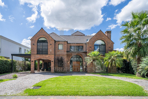 Excelente Casa En Venta Miraflores Country Club - Las Lomitas