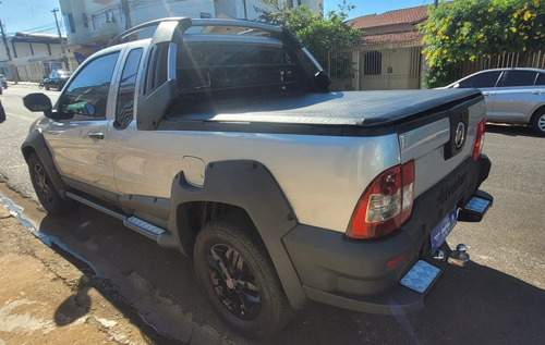 Fiat Strada 1.8 MPI ADVENTURE CE 16V FLEX 2P MANUAL